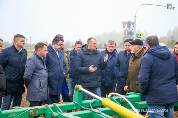 Демонстрация сельхозтехники в Чаусах 