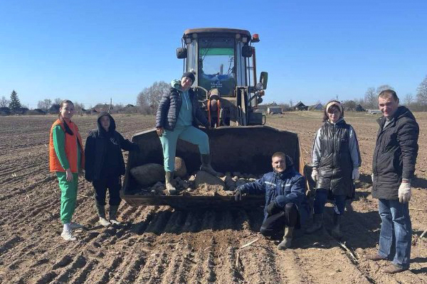 Общими усилиями — к будущему урожаю!